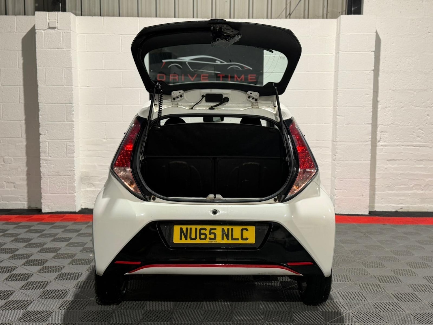 Used Toyota AYGO 2015 for sale - 77155889: Photo 17