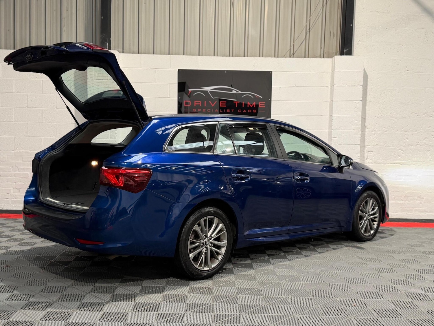 Used Toyota Avensis 2016 for sale - 77131747: Photo 11