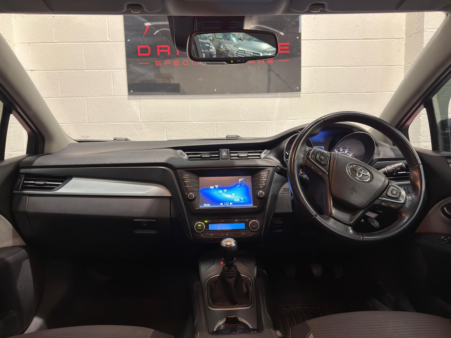 Used Toyota Avensis 2016 for sale - 77131747: Photo 14