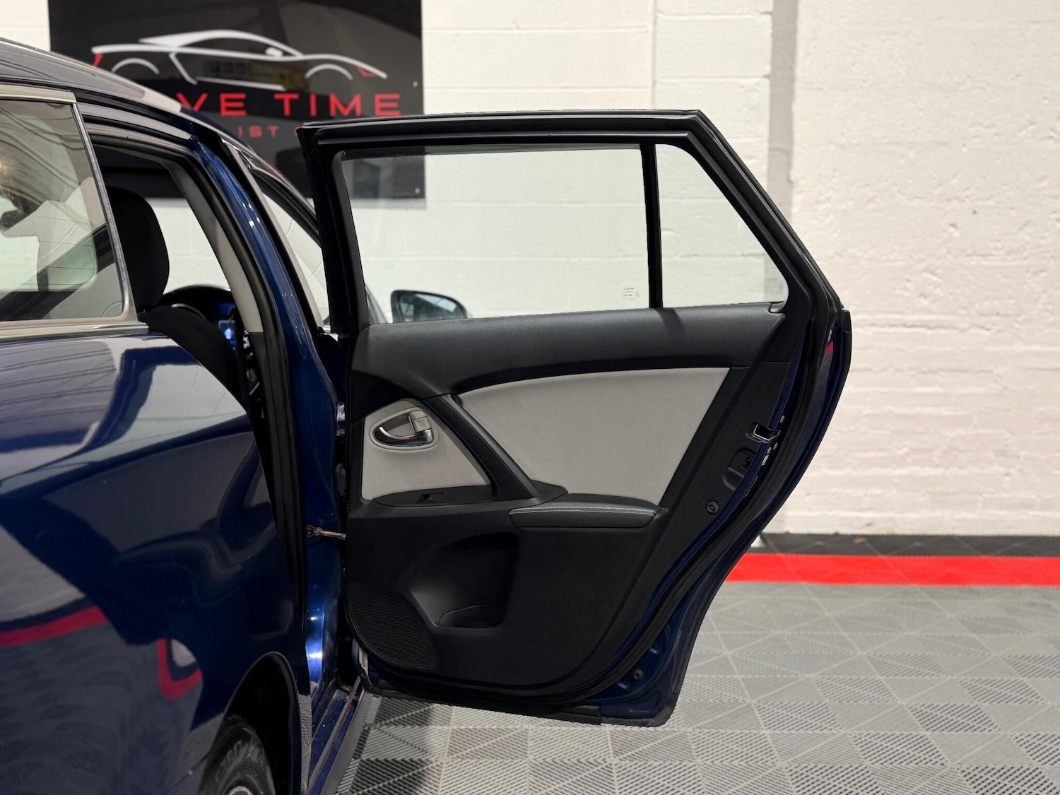 Used Toyota Avensis 2016 for sale - 77131747: Photo 22