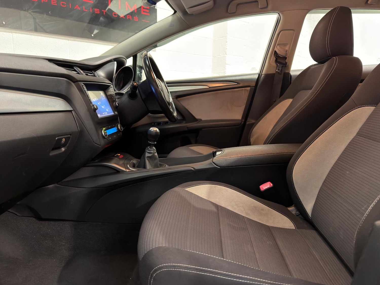 Used Toyota Avensis 2016 for sale - 77131747: Photo 38