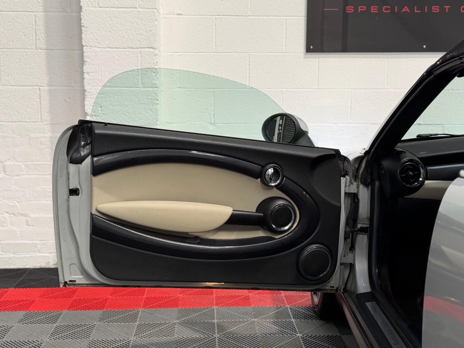 Used MINI Roadster 2013 for sale - 77993661: Photo 28