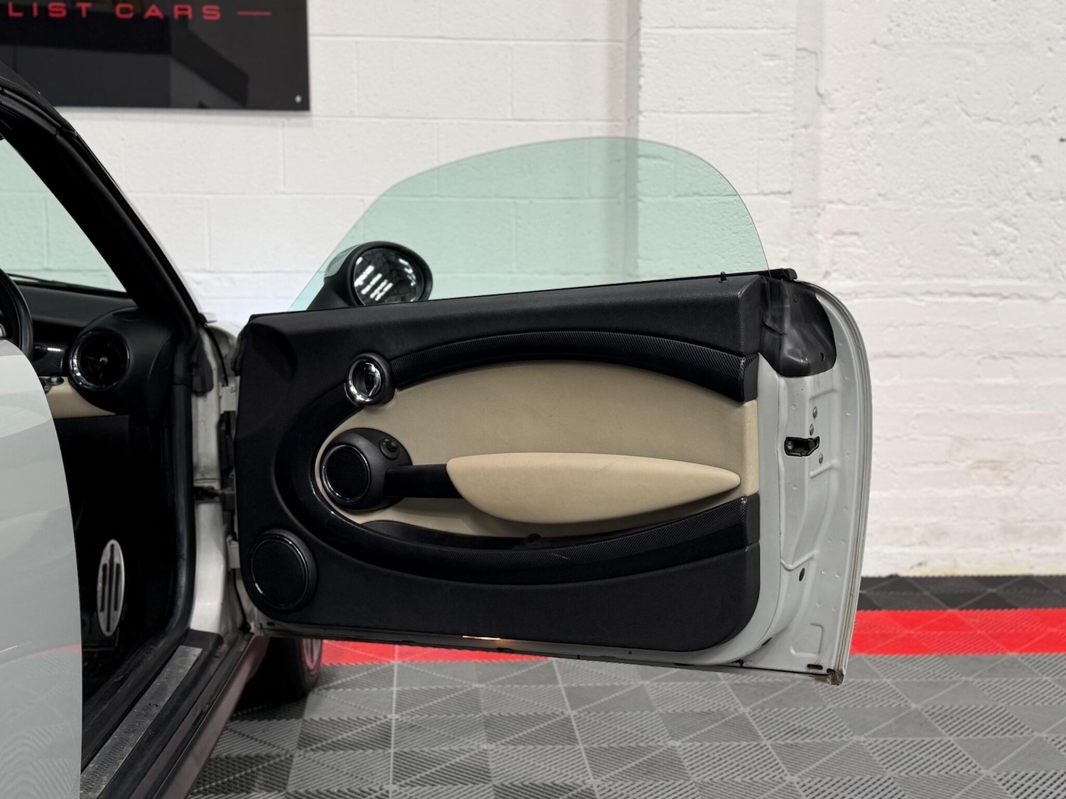 Used MINI Roadster 2013 for sale - 77993661: Photo 49