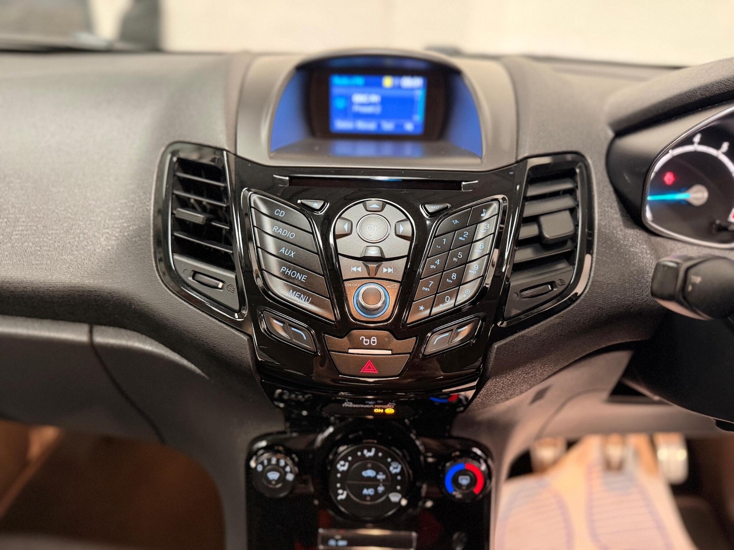 Used Ford Fiesta 2016 for sale - 78185270: Photo 24