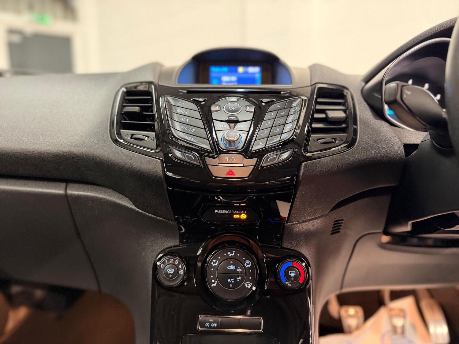 Used Ford Fiesta 2016 for sale - 78185270: Photo 36