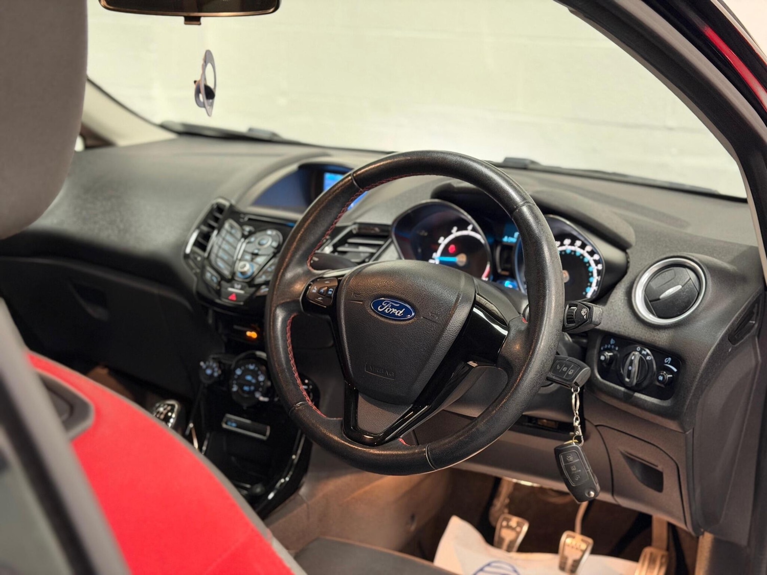 Used Ford Fiesta 2016 for sale - 78185270: Photo 37