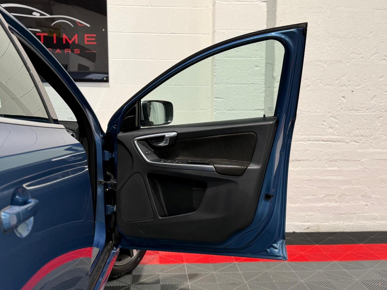 Used Volvo XC60 for sale - 77586812: Photo 22