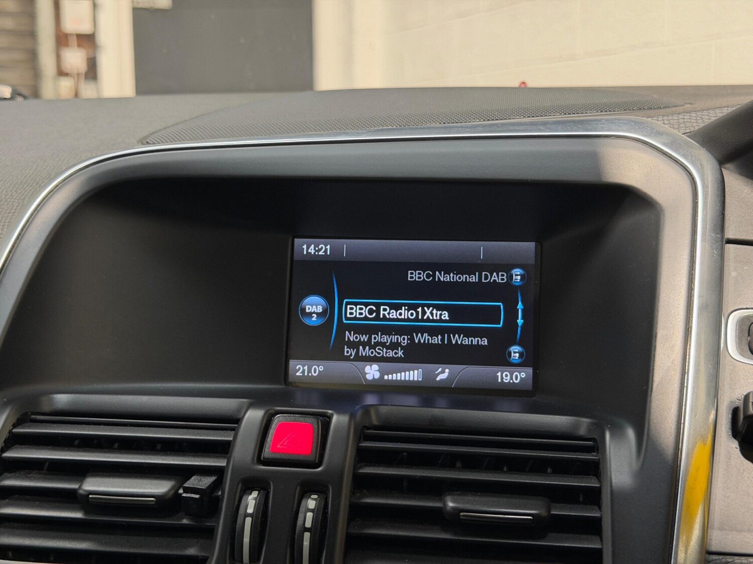 Used Volvo XC60 for sale - 77586812: Photo 27