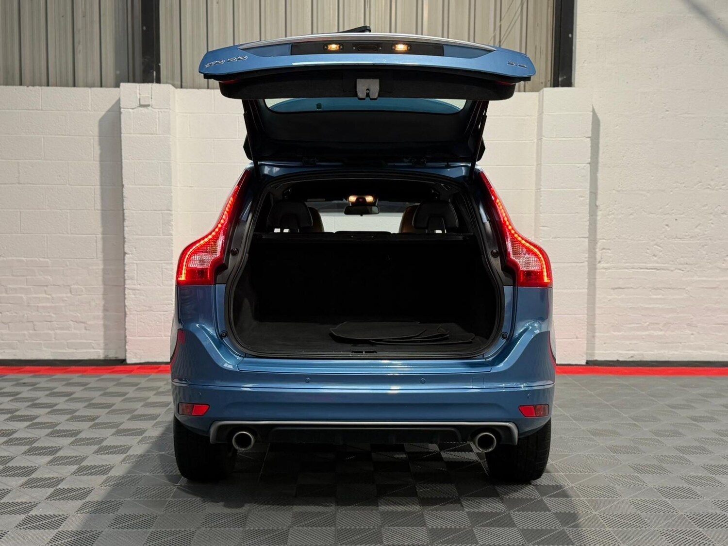 Used Volvo XC60 for sale - 77586812: Photo 30