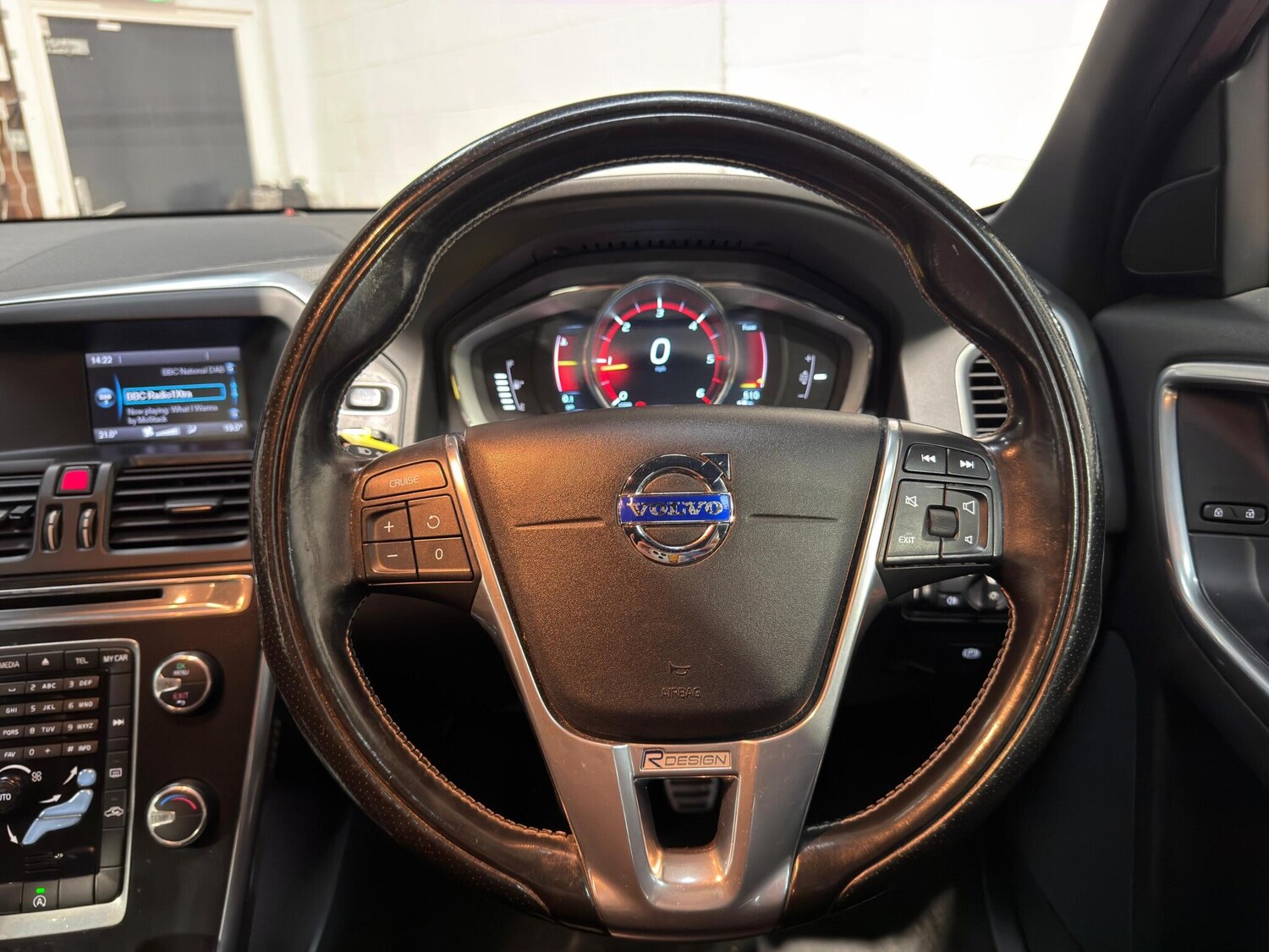 Used Volvo XC60 for sale - 77586812: Photo 32