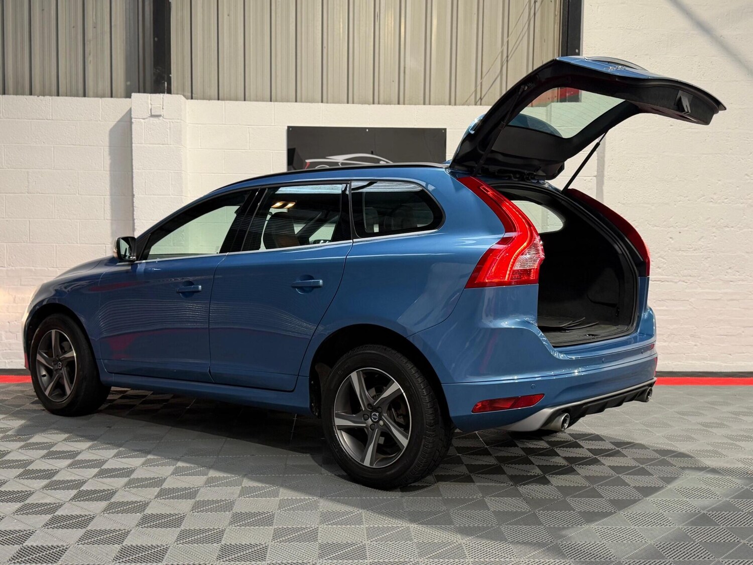 Used Volvo XC60 for sale - 77586812: Photo 7