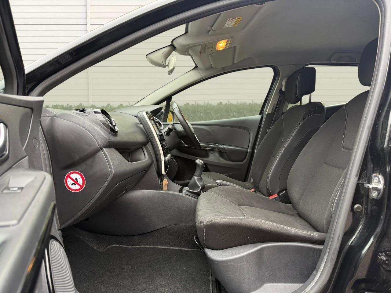 Used Renault Clio 2016 for sale - 76824423: Photo 28