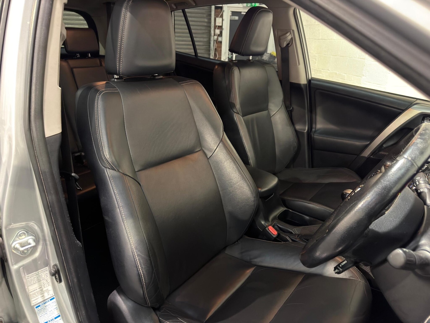 Used Toyota RAV4 2015 for sale - 77255151: Photo 16