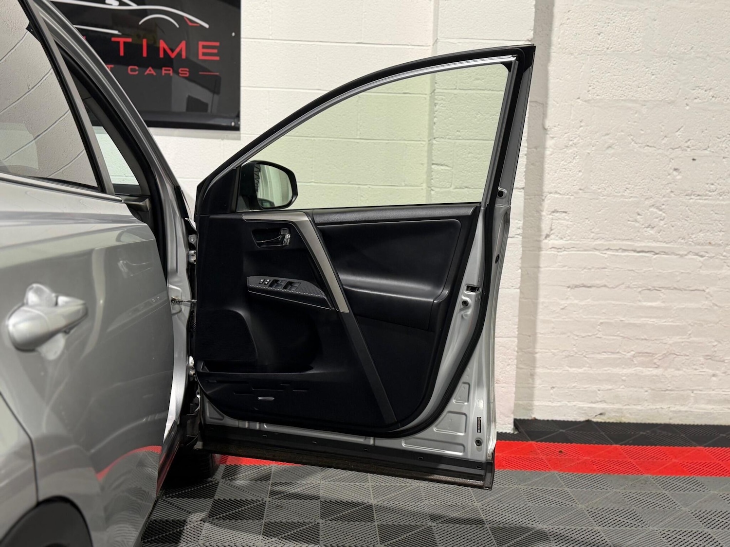 Used Toyota RAV4 2015 for sale - 77255151: Photo 23