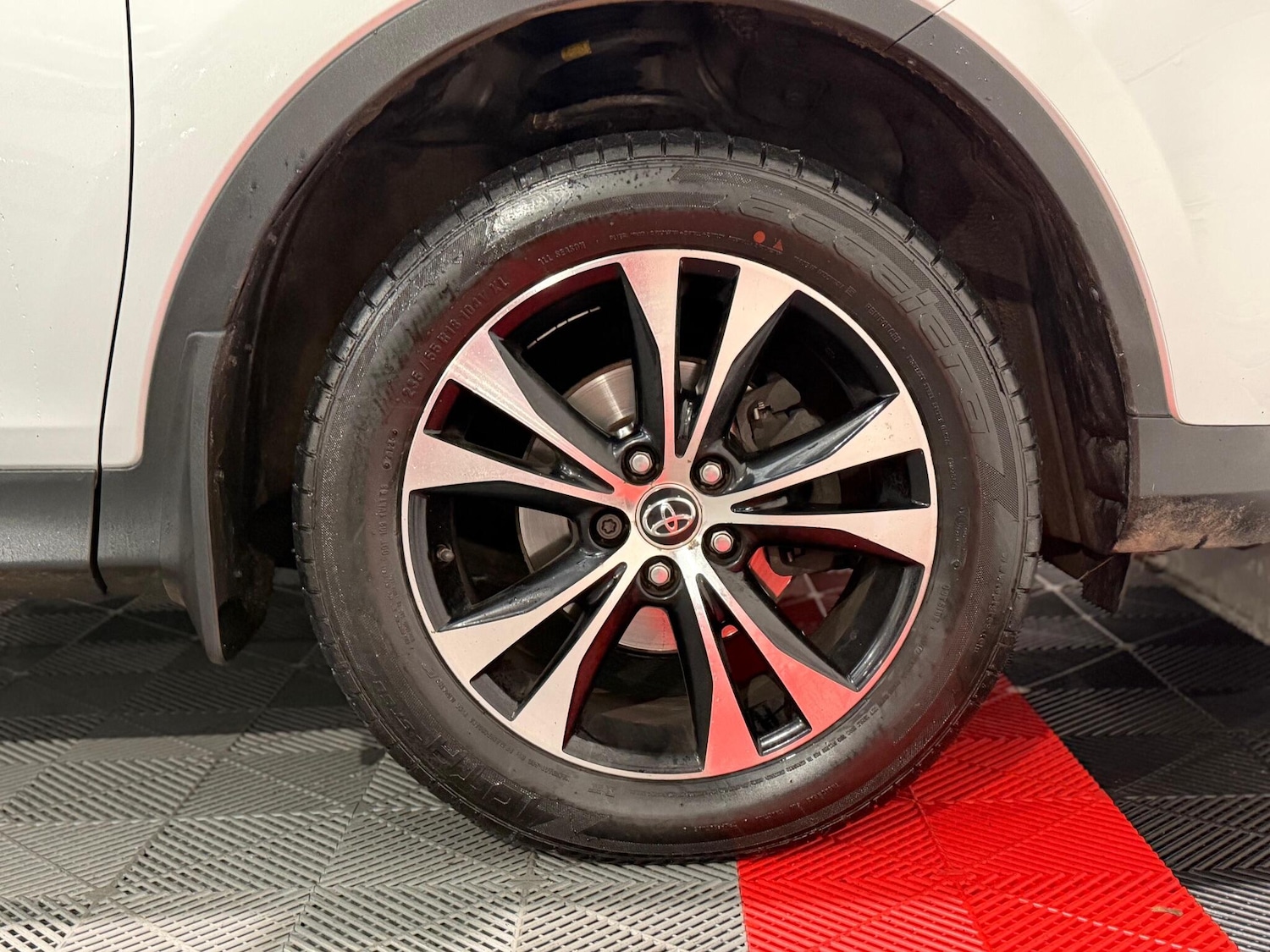 Used Toyota RAV4 2015 for sale - 77255151: Photo 24