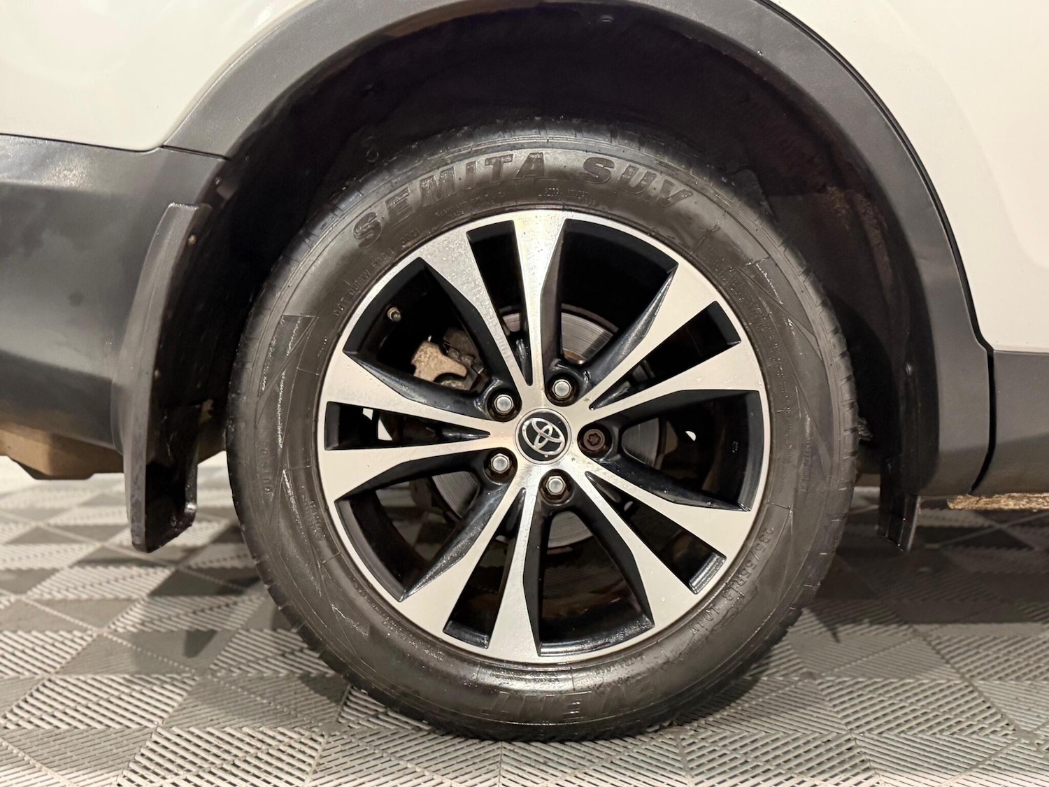 Used Toyota RAV4 2015 for sale - 77255151: Photo 25