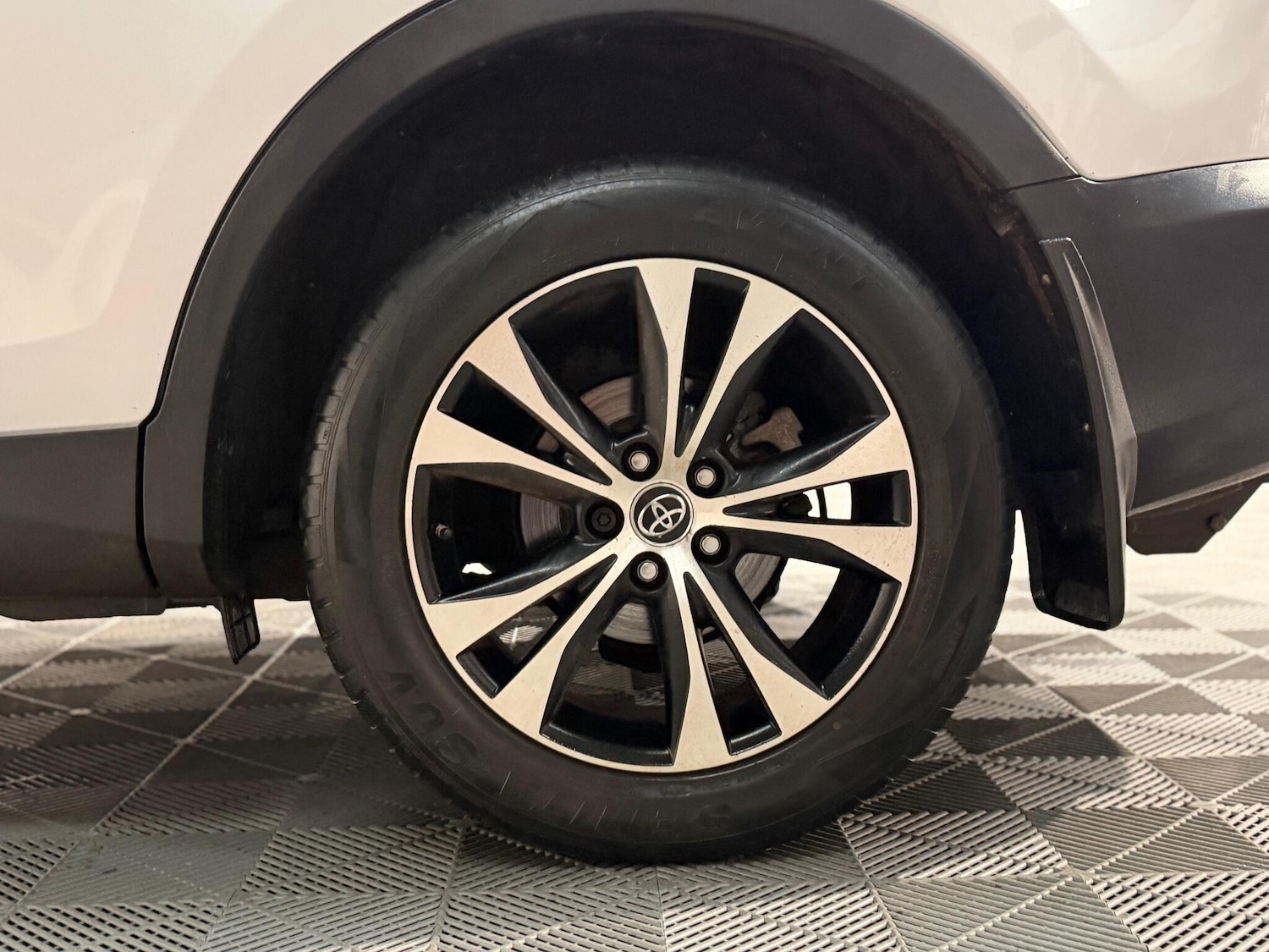 Used Toyota RAV4 2015 for sale - 77255151: Photo 26