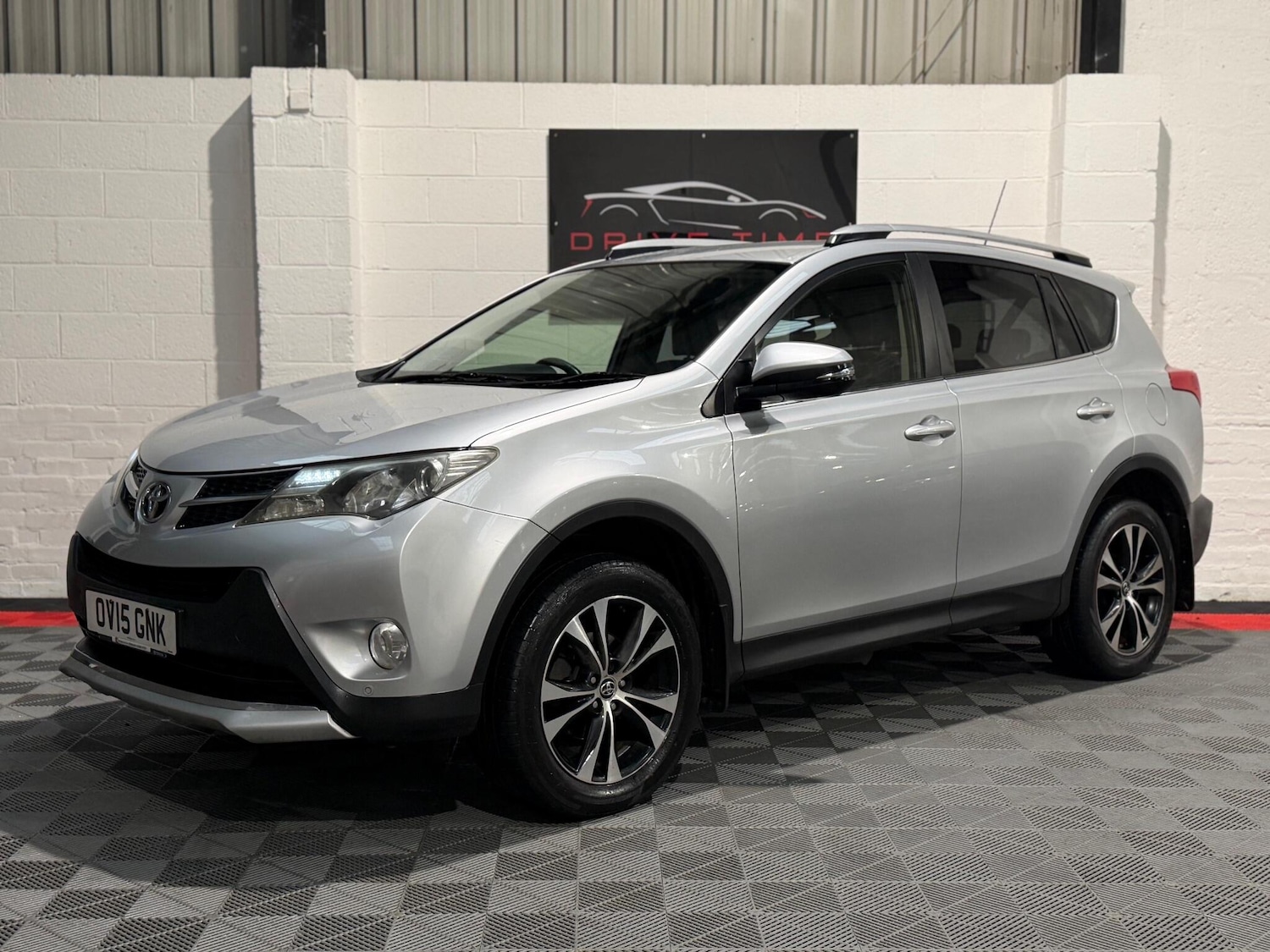 Used Toyota RAV4 2015 for sale - 77255151: Photo 6