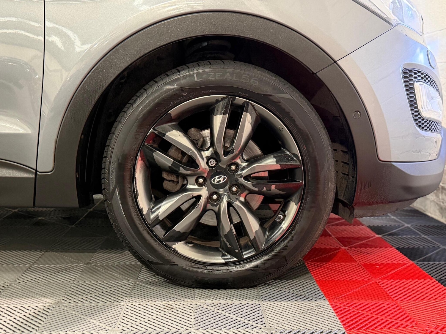 Used Hyundai Santa Fe 2014 for sale - 77909265: Photo 18