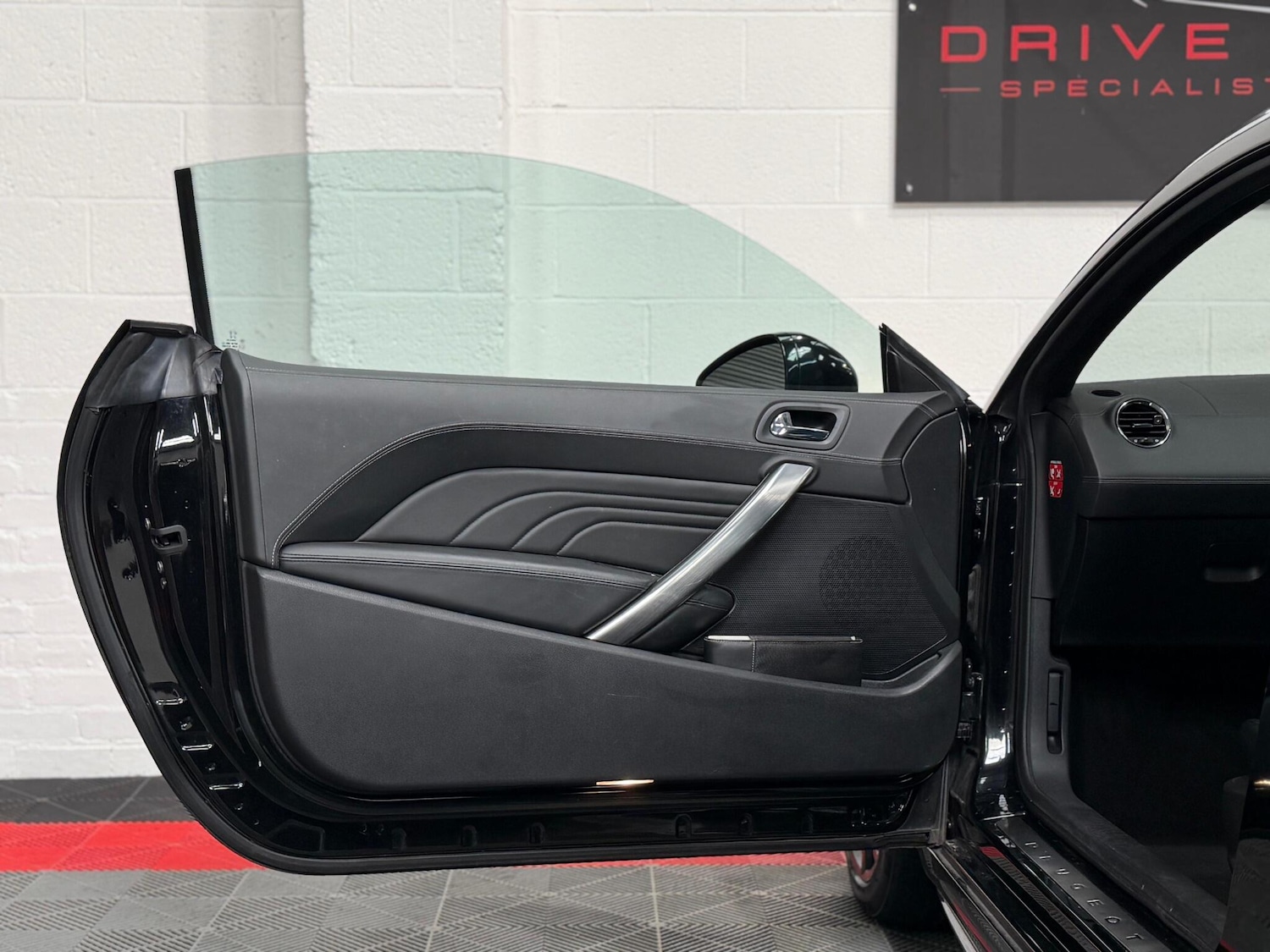 Used Peugeot RCZ 2013 for sale - 78170230: Photo 25