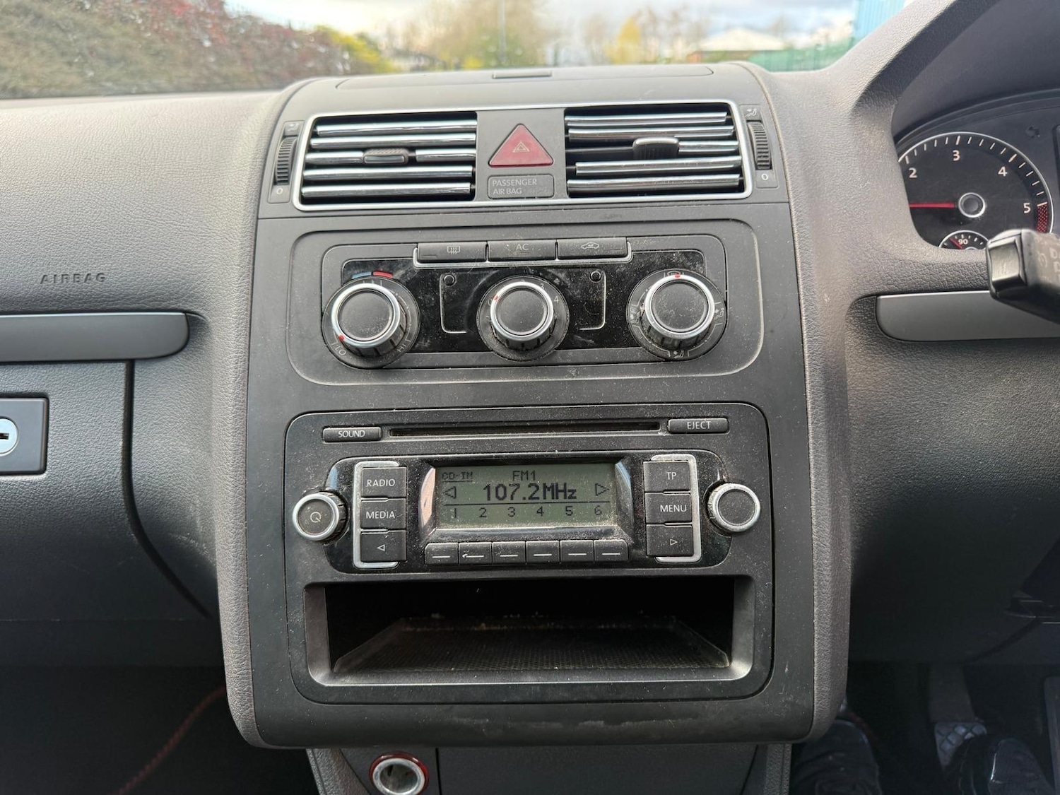 Used Volkswagen Touran 2011 for sale - 78087134: Photo 12