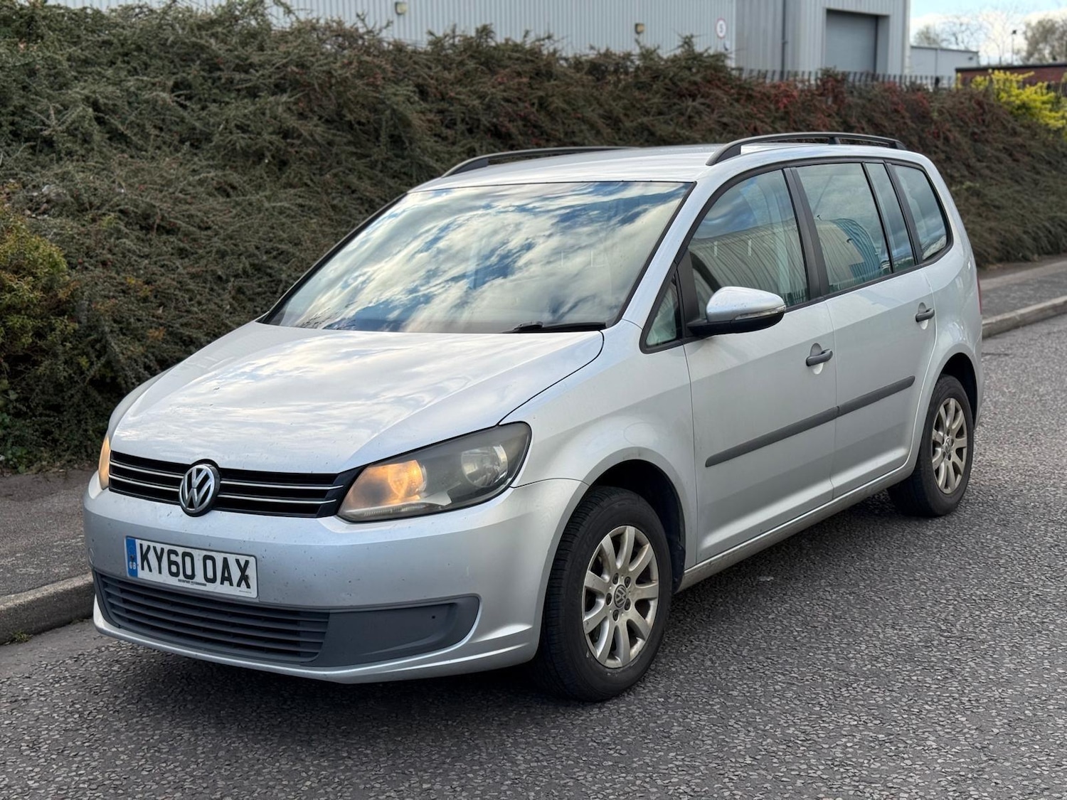 Used Volkswagen Touran 2011 for sale - 78087134: Photo 3