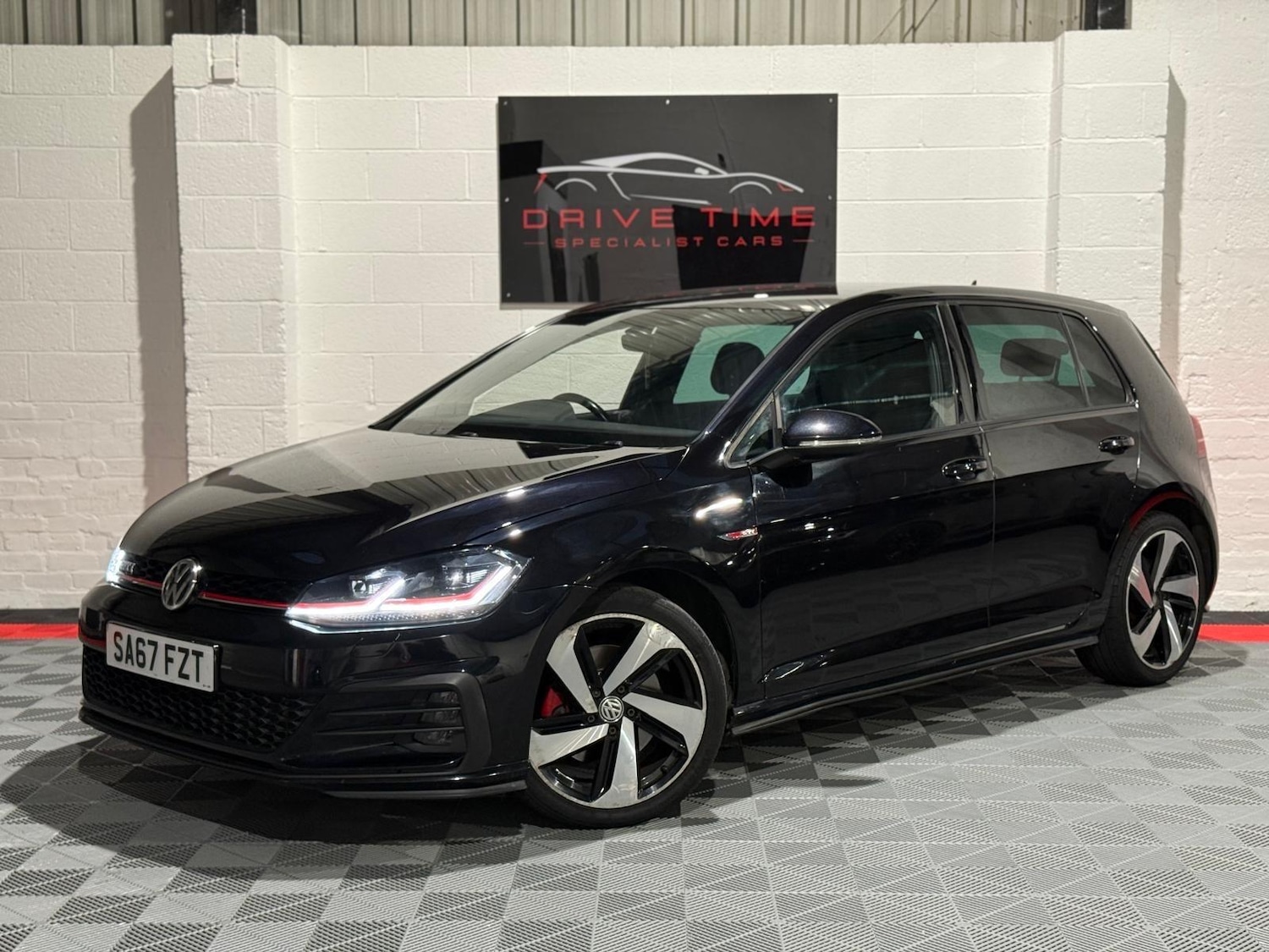 Used Volkswagen Golf for sale - 77808977: Photo 2