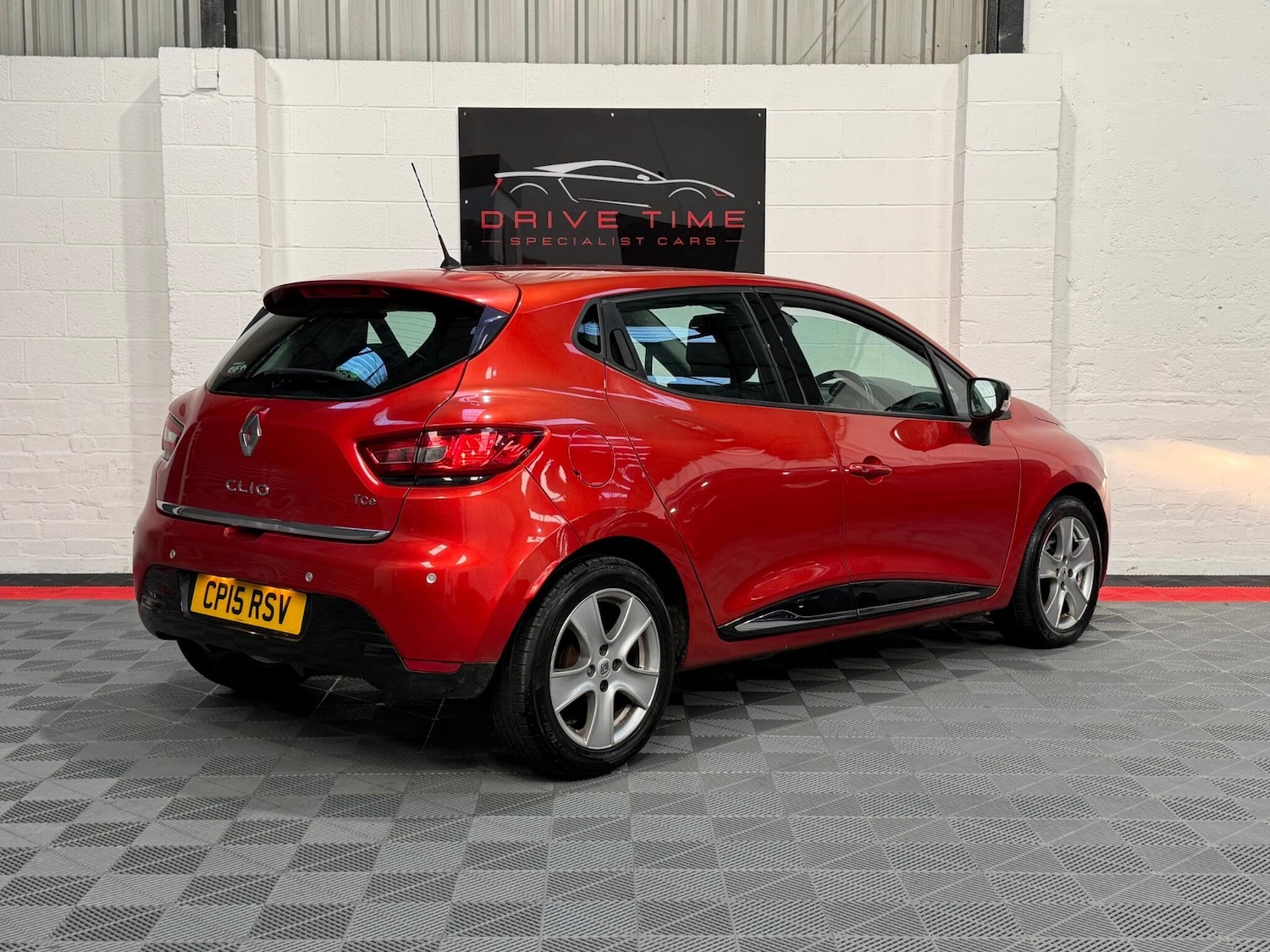 Used Renault Clio 2015 for sale - 76645988: Photo 13