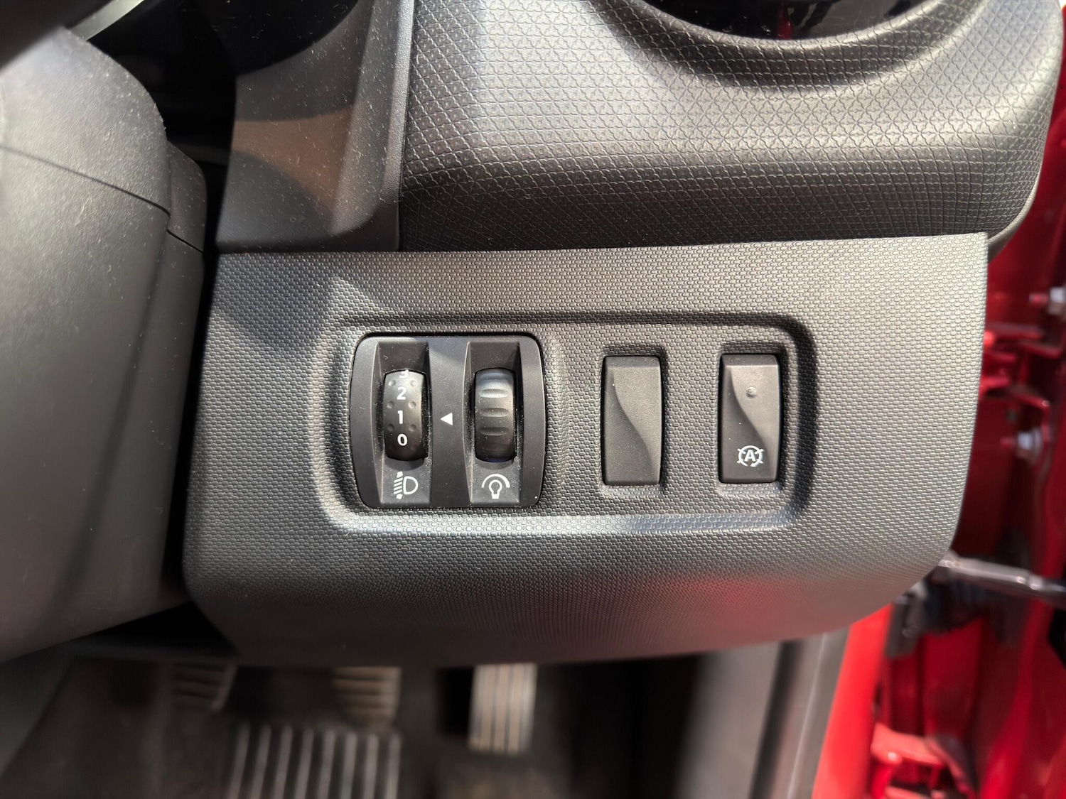 Used Renault Clio 2015 for sale - 76645988: Photo 22