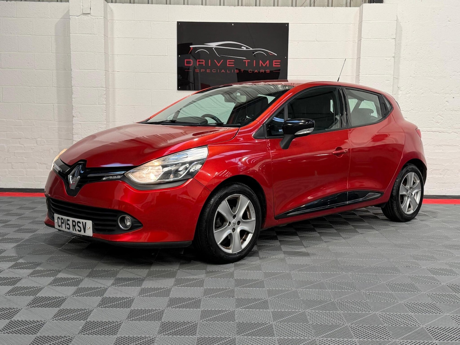 Used Renault Clio 2015 for sale - 76645988: Photo 3