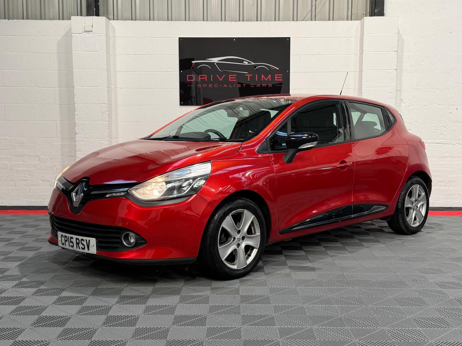 Used Renault Clio 2015 for sale - 76645988: Photo 7