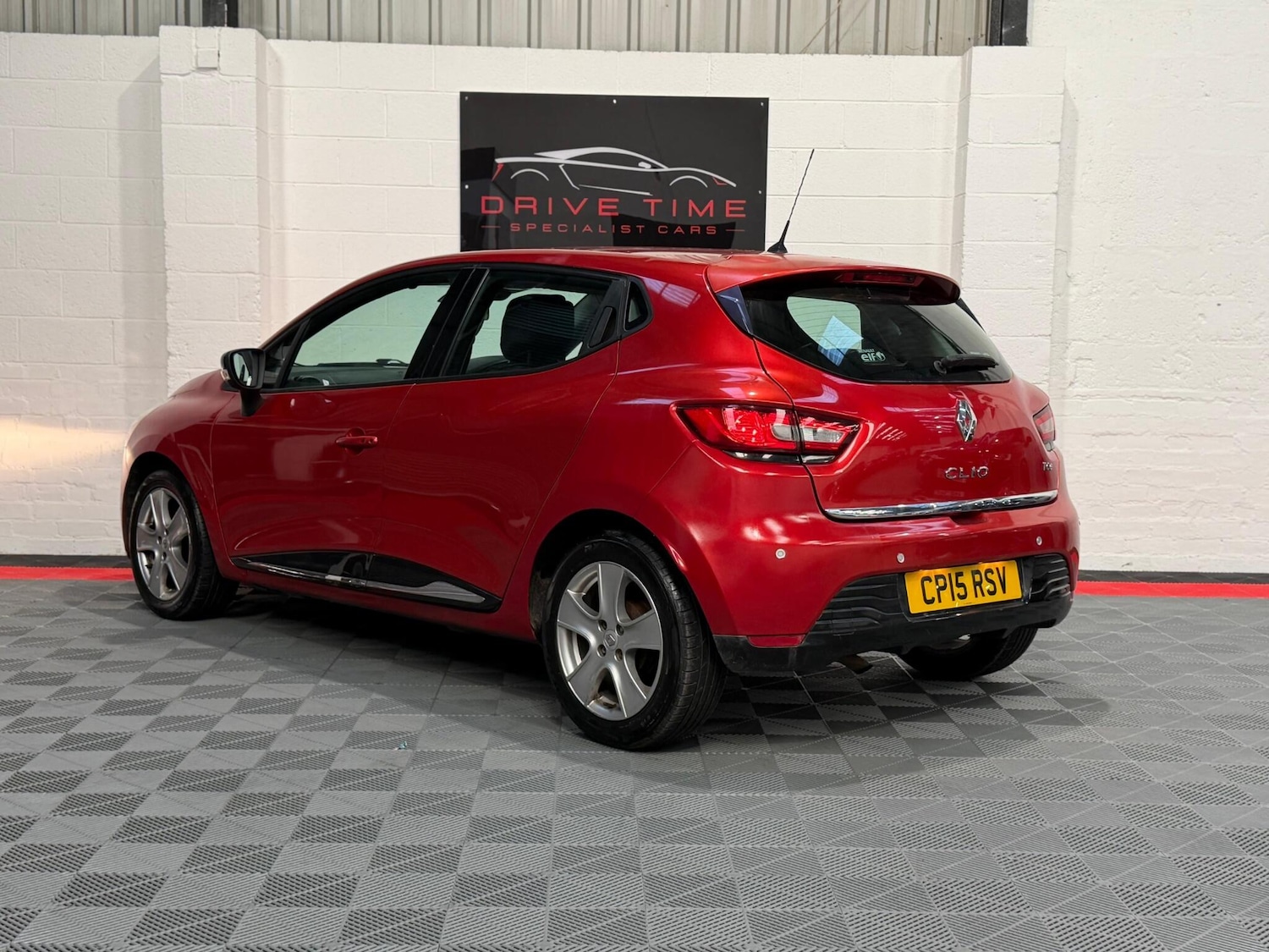 Used Renault Clio 2015 for sale - 76645988: Photo 8