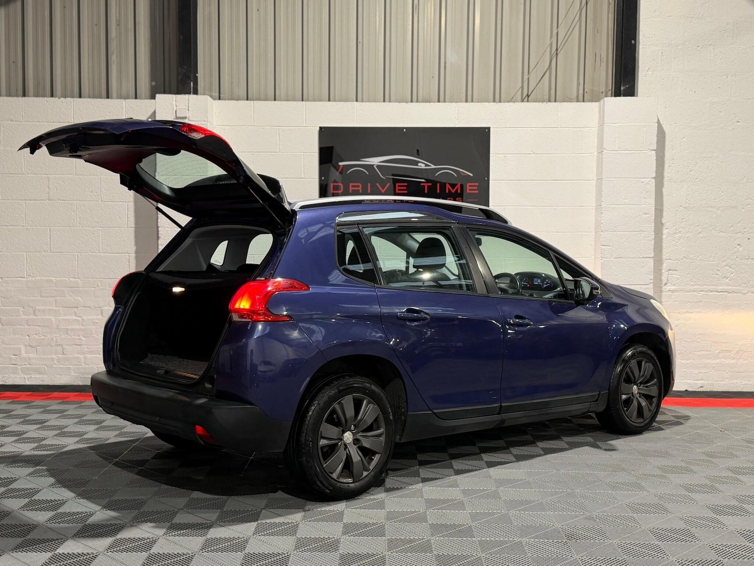 Used Peugeot 2008 2015 for sale - 76886710: Photo 10