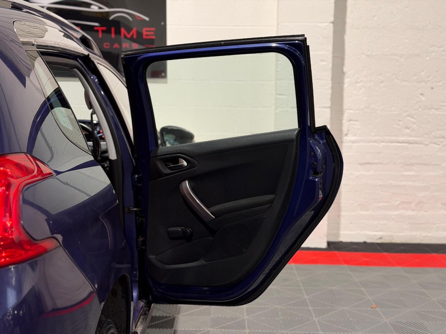 Used Peugeot 2008 2015 for sale - 76886710: Photo 12