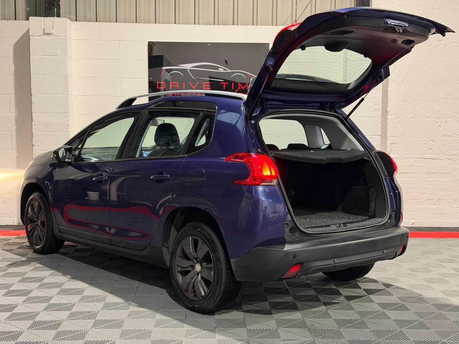 Used Peugeot 2008 2015 for sale - 76886710: Photo 4