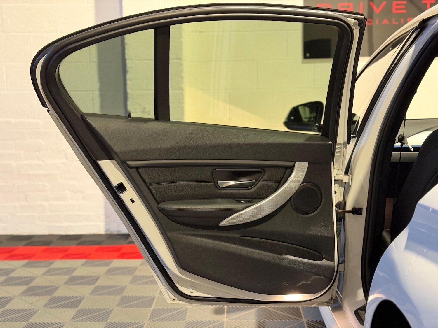 Used BMW 3 Series 2014 for sale - 77120737: Photo 16