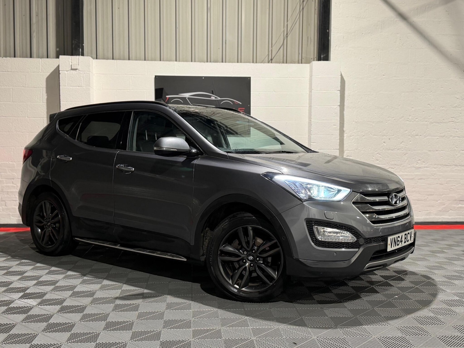 Used Hyundai Santa Fe 2014 for sale - 76926587: Photo 1
