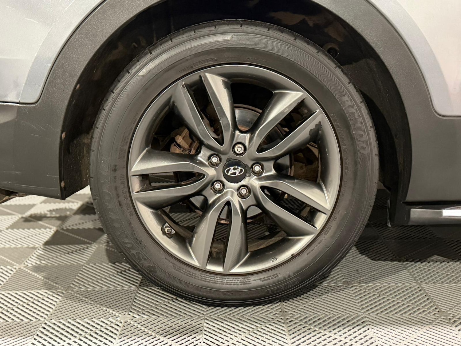 Used Hyundai Santa Fe 2014 for sale - 76926587: Photo 22