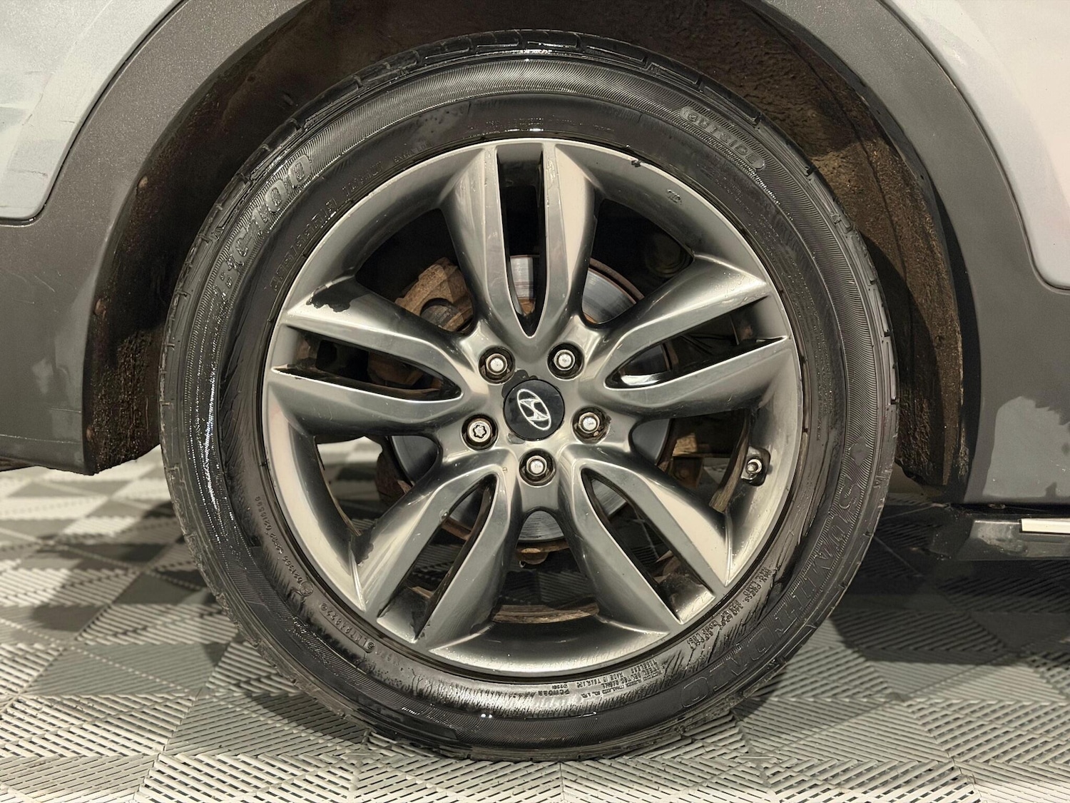 Used Hyundai Santa Fe 2014 for sale - 76926587: Photo 4