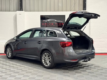 Used Toyota Avensis 2016 for sale - 79328719: Photo