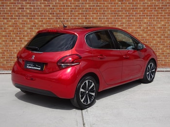 Used Peugeot 208 2018 for sale - 78828875: Photo