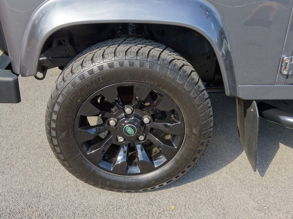 Used Land Rover Defender 2016 for sale - 76665811: Photo 16