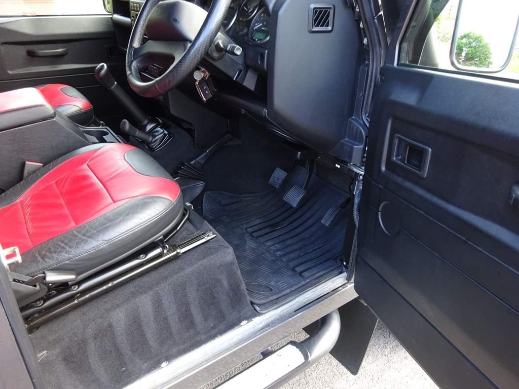 Used Land Rover Defender 2016 for sale - 76665811: Photo 19