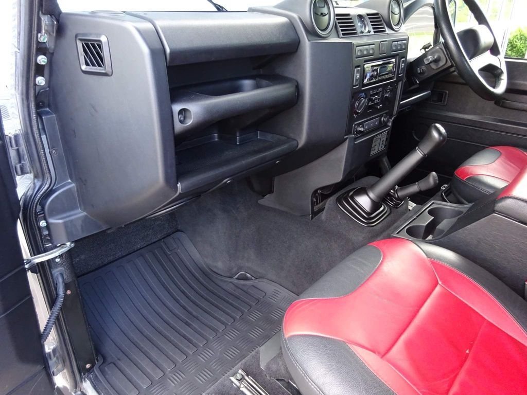 Used Land Rover Defender 2016 for sale - 76665811: Photo 23