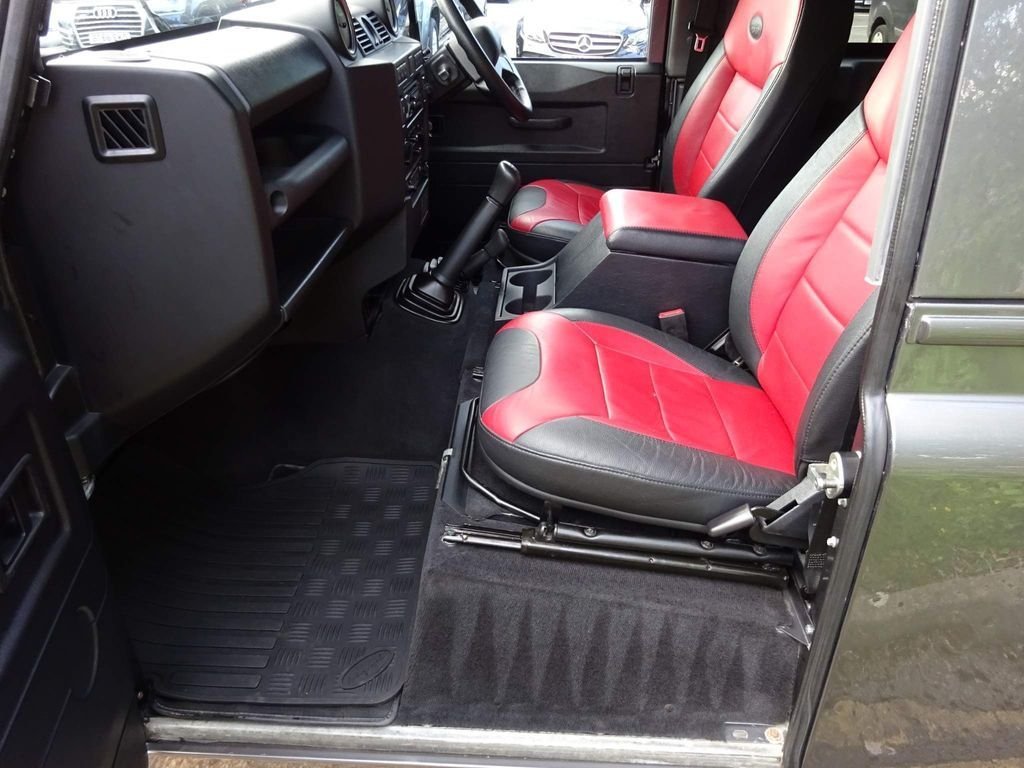 Used Land Rover Defender 2016 for sale - 76665811: Photo 24