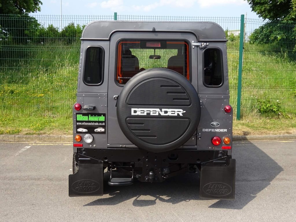 Used Land Rover Defender 2016 for sale - 76665811: Photo 4