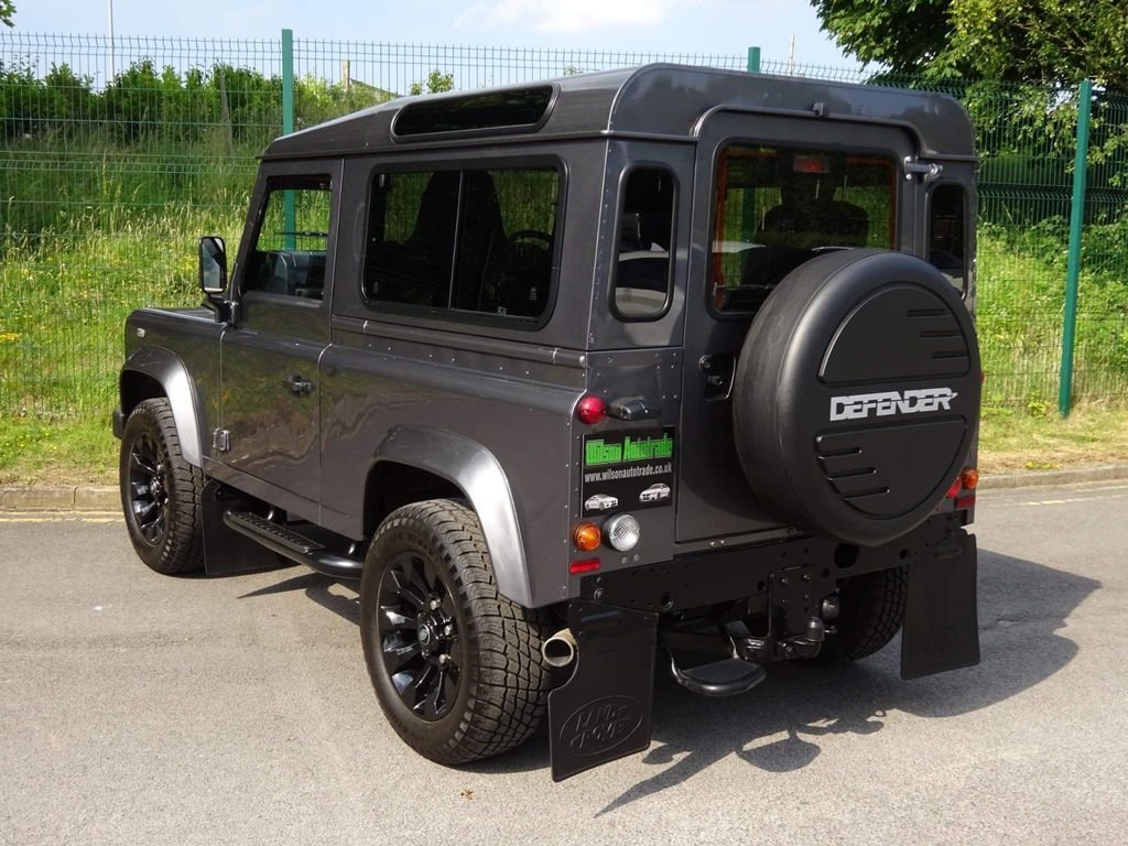 Used Land Rover Defender 2016 for sale - 76665811: Photo 5