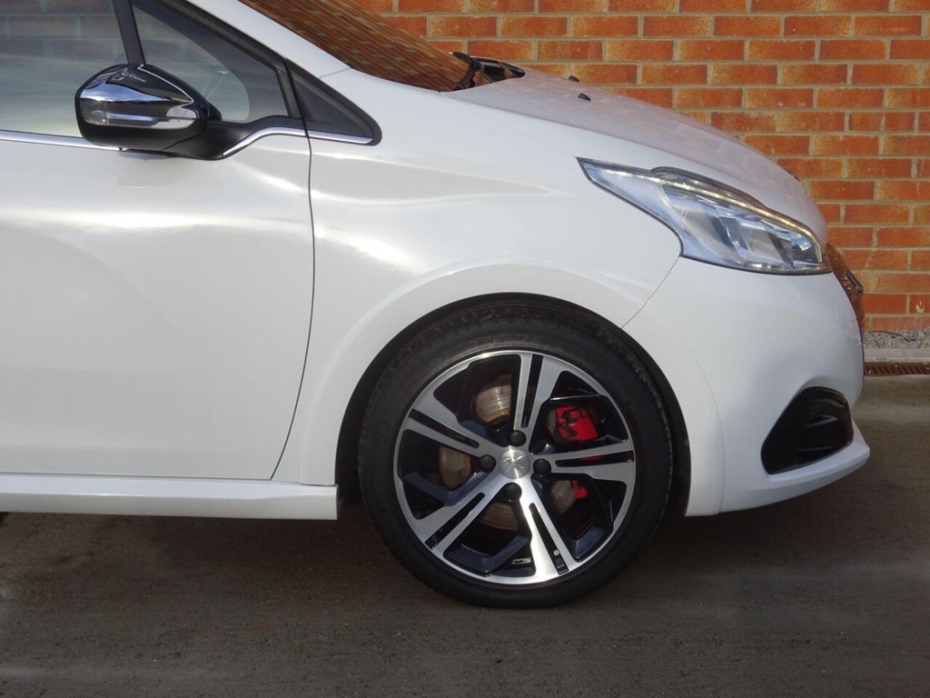 Used Peugeot 208 2017 for sale - 76539635: Photo 10