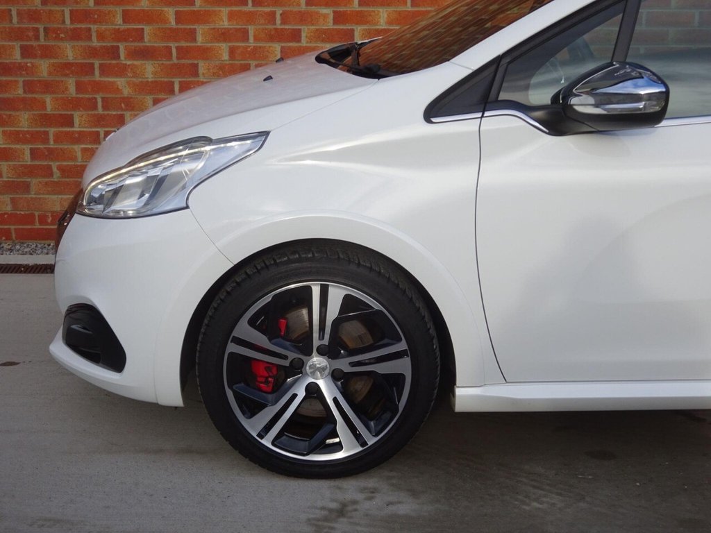Used Peugeot 208 2017 for sale - 76539635: Photo 11