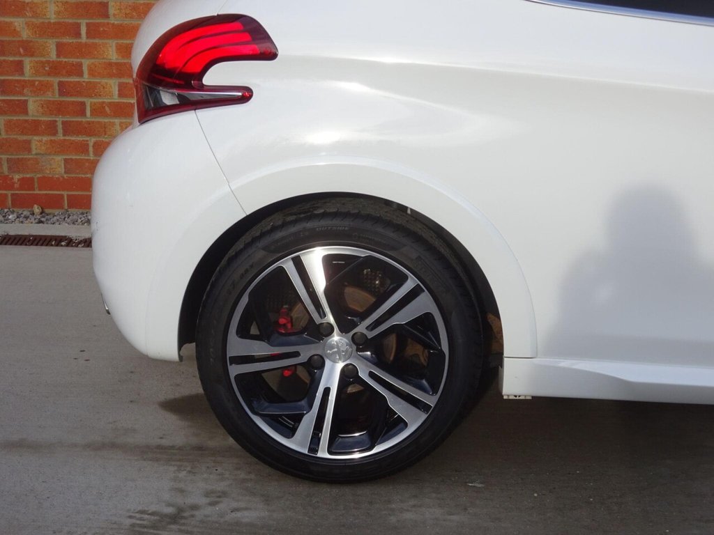 Used Peugeot 208 2017 for sale - 76539635: Photo 12